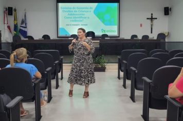 PREFEITURA DE MONTE SIÃO DIVULGA A CAMPANHA DE COMBATE AO ABUSO E À EXPLORAÇÃO SEXUAL DE CRIANÇAS E ADOLESCENTESPREFEITURA DE MONTE SIÃO DIVULGA A CAMPANHA DE COMBATE AO ABUSO E À EXPLORAÇÃO SEXUAL DE CRIANÇAS E ADOLESCENTESPREFEITURA DE MONTE SIÃO DIVULG