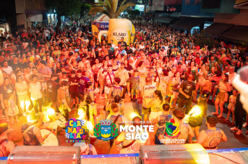 Carnafolia 2025: O Retorno do Carnaval de Monte Sião com Recorde de Público