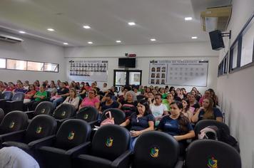 TREINAMENTO COM MONITORAS DE CRECHE E AUXILIAR INFANTIL ACONTECEU EM MONTE SIÃO