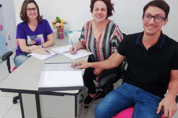 VOCÊ SABIA QUE MONTE SIÃO TEM UMA EQUIPE MULTIDISCIPLINAR DA EDUCAÇÃO?