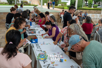 Idosos participam de oficina especial durante comemorações dos 176 anos de Monte Sião