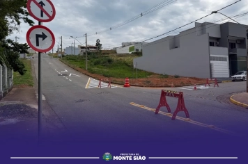 Administração Municipal aprova contramão em acesso à Avenida Rafael David Comparini, visando a segurança e a fluidez do tráfego local.