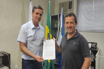 PREFEITURA REALIZA DOAÇÃO DE BENS MÓVEIS AO REAVIDA DE MONTE SIÃO