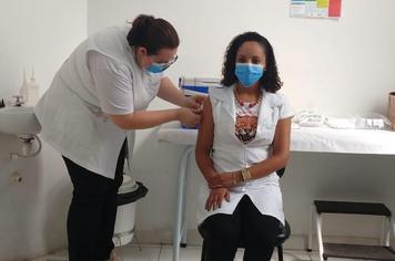 MONTE SIÃO INICIA A VACINAÇÃO CONTRA O CORONAVÍRUS