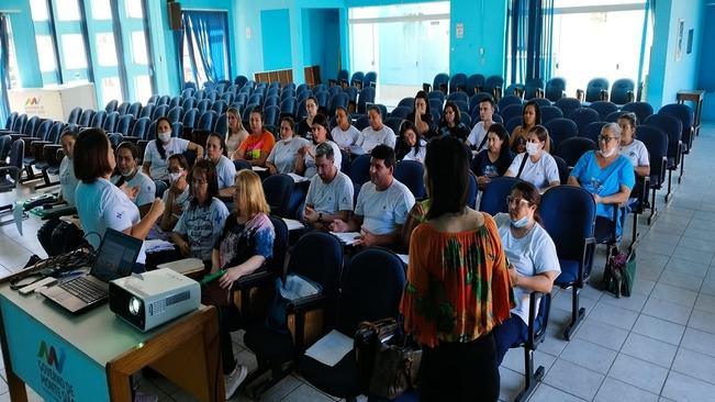 AGENTES COMUNITÁRIOS DE SAÚDE DE MONTE SIÃO PARTICIPAM DE AULA INAUGURAL DO CURSO TÉCNICO SAÚDE COM AGENTE