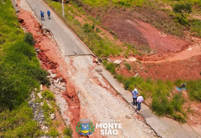 Iniciada as obras de recuperação da via no loteamento São Rafael