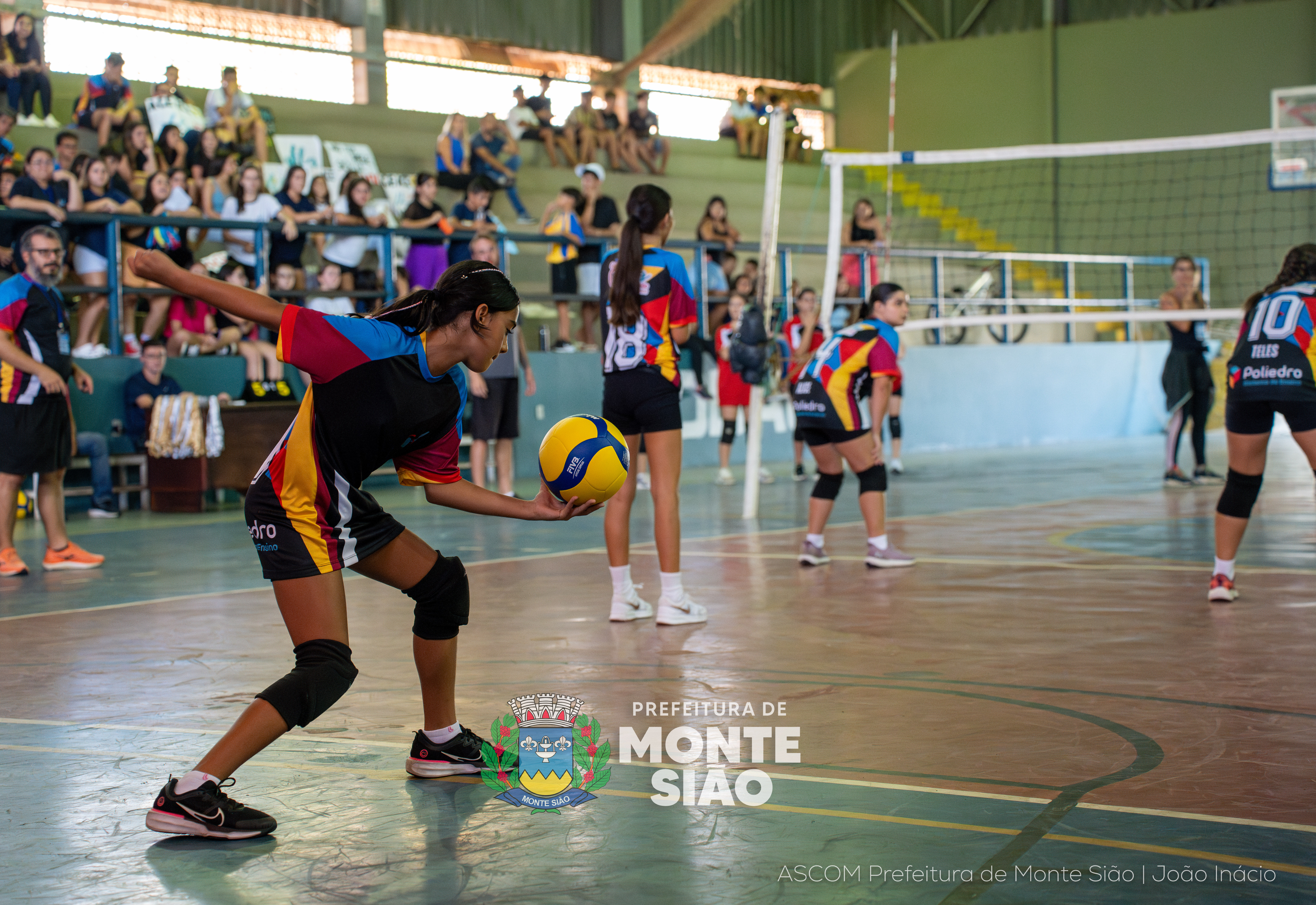 Emoção e Grandes Conquistas nas Finais de Vôlei dos Jogos Escolares de Monte Sião
